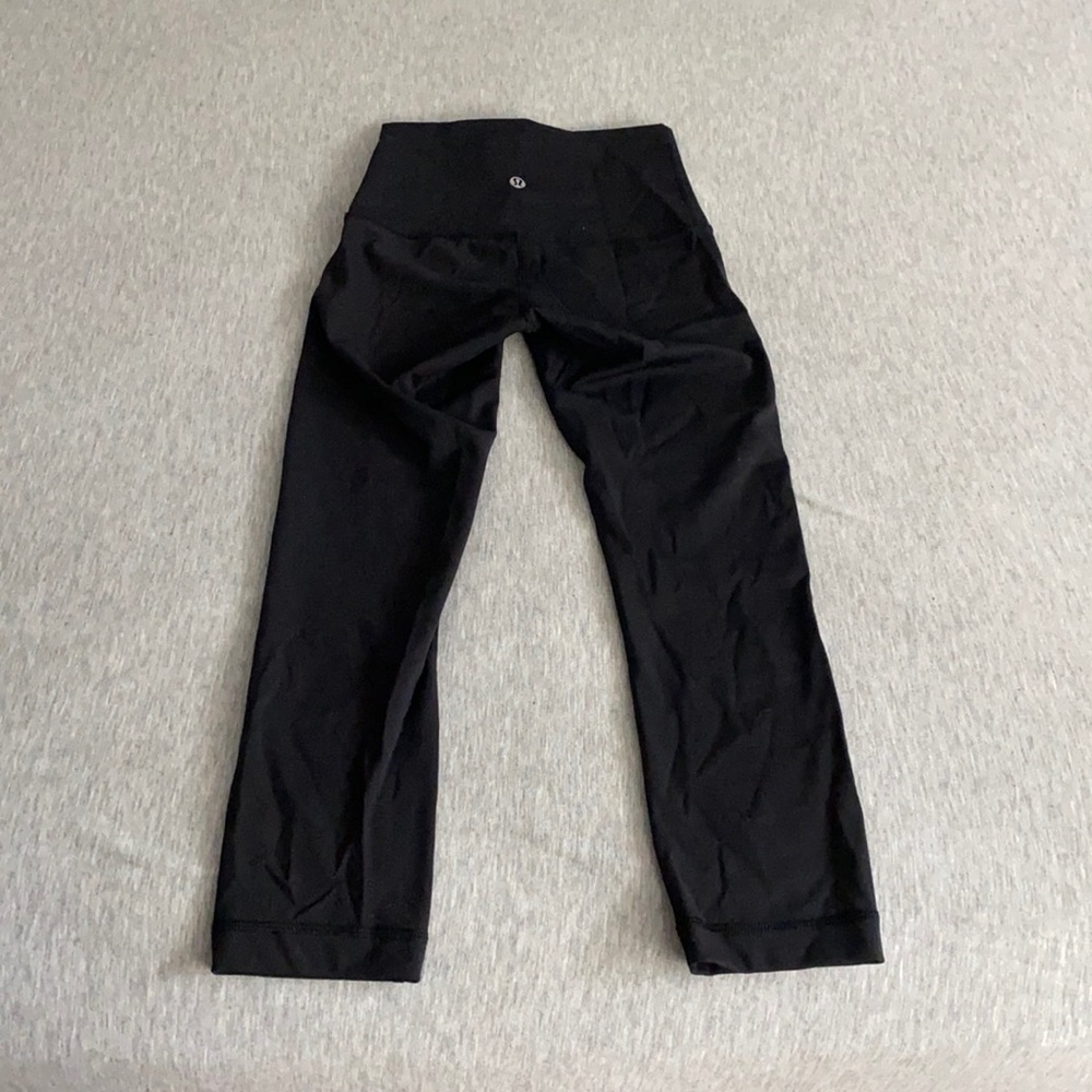 Lululemon cropped black leggings